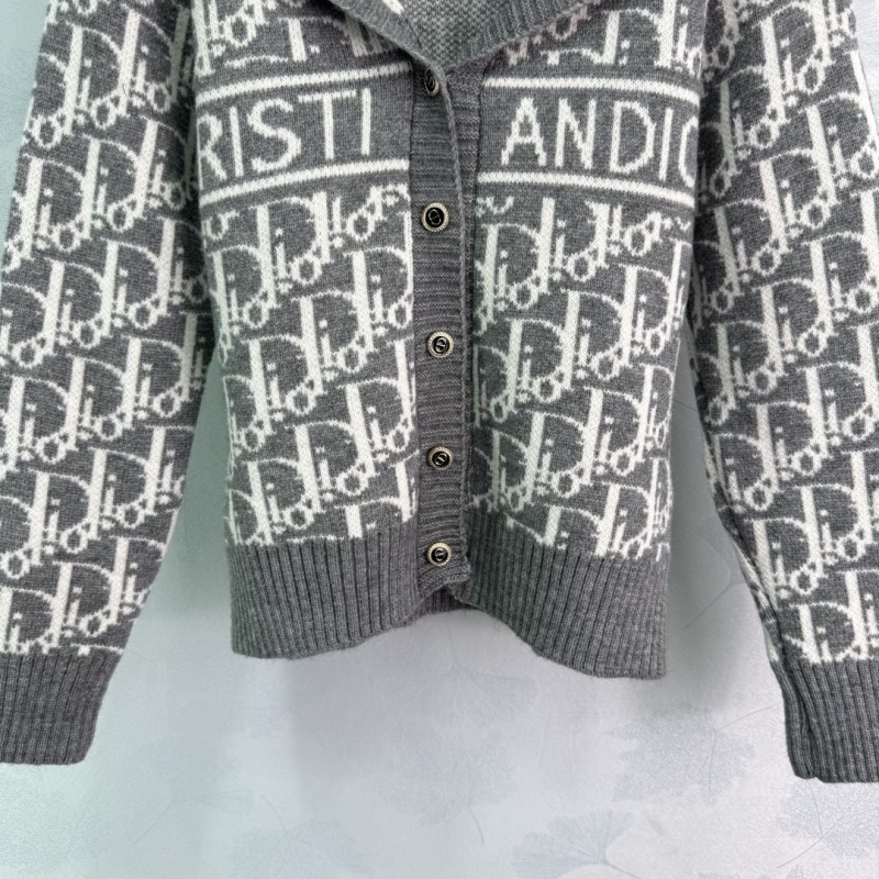 chr1st1an D10r sweaters